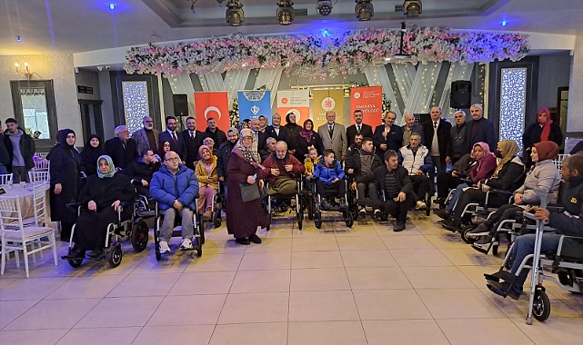 Sakarya İl müftülüğü Engelli Bireylere 25 Akülü Araba Hediye etti
