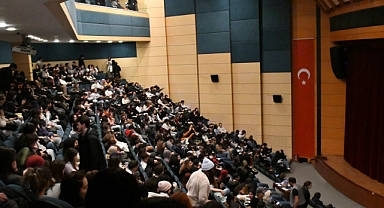 Sakarya Üniversitesinde “Tütünün Zararları” Tiyatrosu Sahnelendi