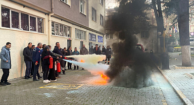 SUBÜ personel ve öğrencilerine yangın eğitimi verildi