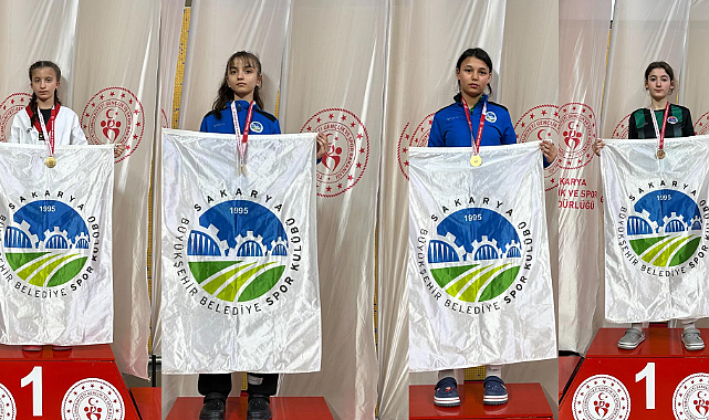 Büyükşehir’in yıldızları Kütahya’daki turnuvaya şampiyonlukla damga vurdu