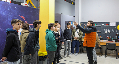 Akyazılı üniversite adayları SUBÜ’yü ziyaret etti