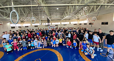 Enes Zengin şampiyonlara moral oldu: “Spor dostluk ve kardeşliktir”