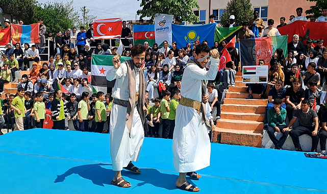 Uluslar Arası Öğrenci Buluşması Kaynarcada Yapıldı.